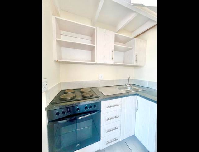 1 BEDROOM APARTMENT FOR SALE IN CHASE VALLEY